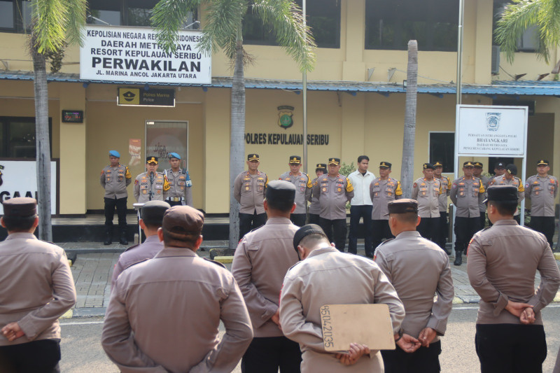 Kapolres Kepulauan Seribu Tekankan Disiplin dan Sukseskan Operasi Sikat Jaya, Anggota Diminta Gencarkan Sosialisasi Layanan 110