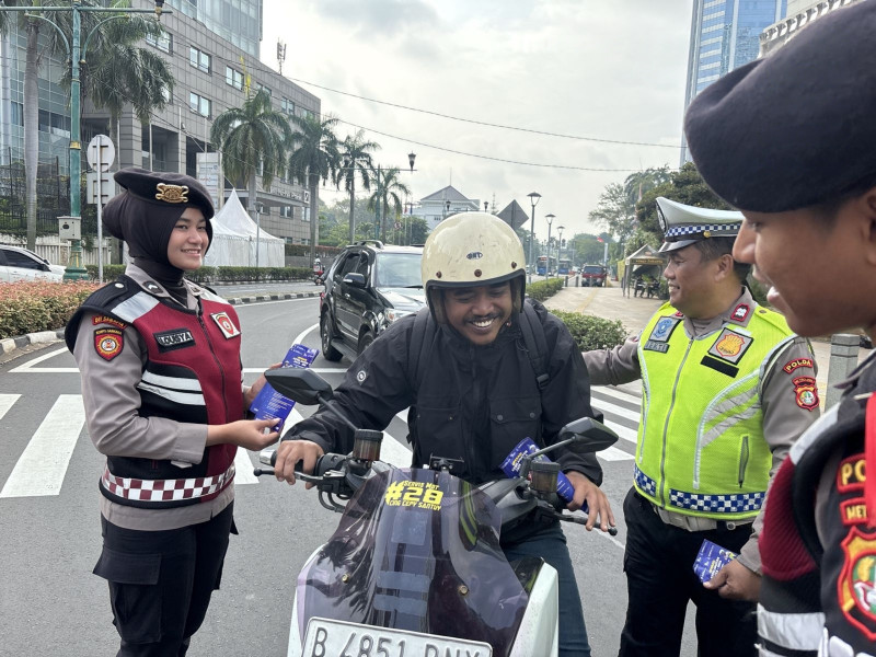 Ops Keselamatan Jaya 2026, Satgas Preemtif Edukasi Warga di Stasiun Juanda-Bundaran HI