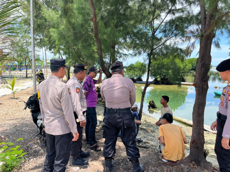 Patroli Humanis di Pulau Pramuka, Wakapolsek Kepulauan Seribu Utara Himbau Wisatawan Jaga Keamanan dan Keselamatan