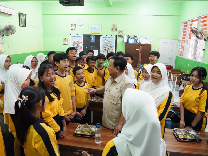 Kala Prabowo Dengarkan Cita-Cita Pelajar SMP 111 Jakarta Barat: Jadi Presiden hingga Bawa Indonesia ke Piala Dunia