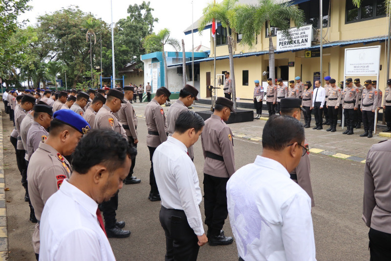 Upacara Hari Kesadaran Nasional, Polres Kepulauan Seribu Tekankan Disiplin dan Kesiapsiagaan Jelang May Day