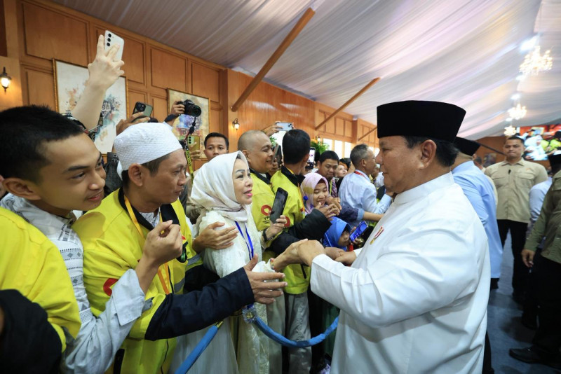 Driver Ojol Ini Bangga Bisa Lebaran di Istana dan Senang Pulang Bawa Sembako