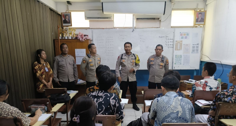 Polsek Pademangan Gelar Police Go To School Sosialisasi Bahaya Narkoba Ke Pelajar SMK Fajar Indah