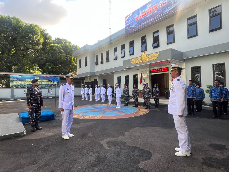 Pangkalan TNI AL Bandung Laksanakan Upacara Peringatan Hari Bela Negara Ke 77 Tahun 2025