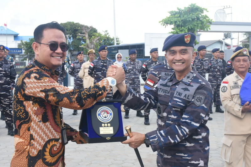 Menjelang Hari Raya Idul Fitri 1447 H, Lanal Bintan Bagikan Paket Lebaran Secara Serentak
