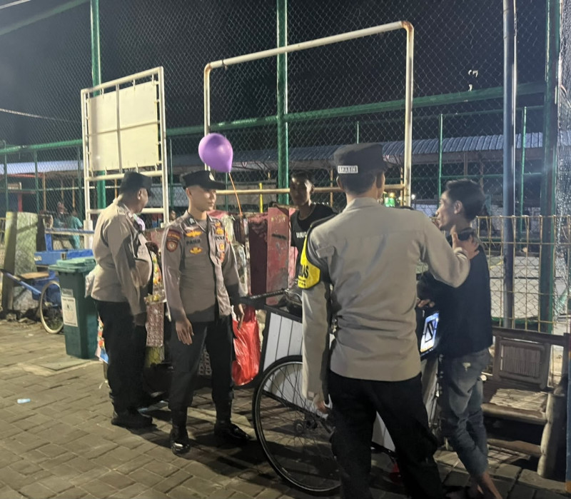 Jakarta On The Spot Dini Hari, Polsek Kepulauan Seribu Utara Gencarkan Sosialisasi Layanan Polisi 110