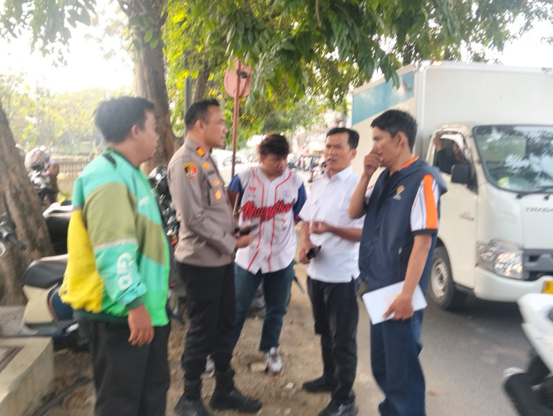 Jaga Jakarta On The Spot, Kapolsek Bekasi Barat Ajak Jakmania Dukung Tim dengan Tertib dan Sportif