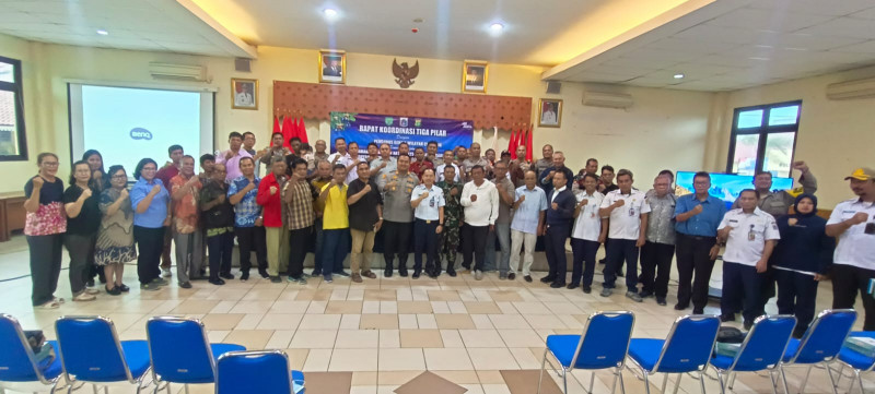 Polsek Cilincing Gelar Rakor Tiga Pilar Pastikan Perayaan Natal 2025 dan Tahun Baru 2026 Aman