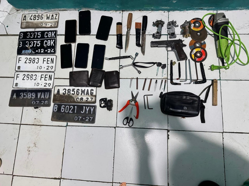 Komplotan Curanmor Tangerang Dibekuk, Polisi Sita Airsoft Gun dan Senjata Tajam