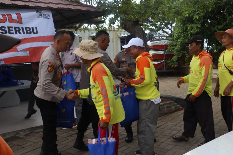 Polres Kepulauan Seribu Gelar Jumat Peduli Bersama Sabuk Kamtibmas Nelayan, Perkuat Kemitraan Jaga Kamtibmas