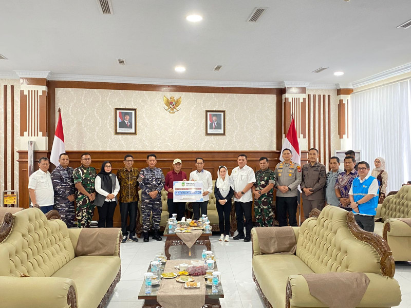 Danlanal Sabang Sambut Kedatangan Walikota Batam dan Dankodaeral lV Dalam Rangka Penyerahan Bantuan Sosial Ke Provinsi Aceh