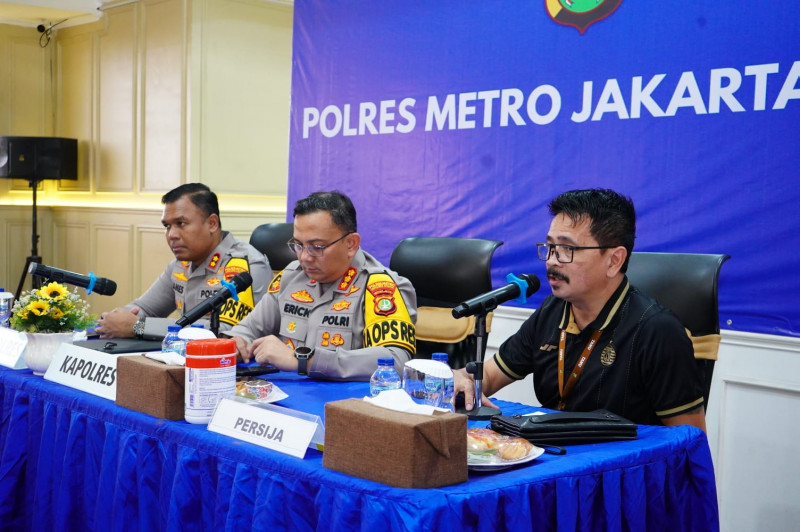 Kapolres Metro Jakarta Utara Pimpin Rakor Pengamanan Laga Persija vs Bali United di JIS