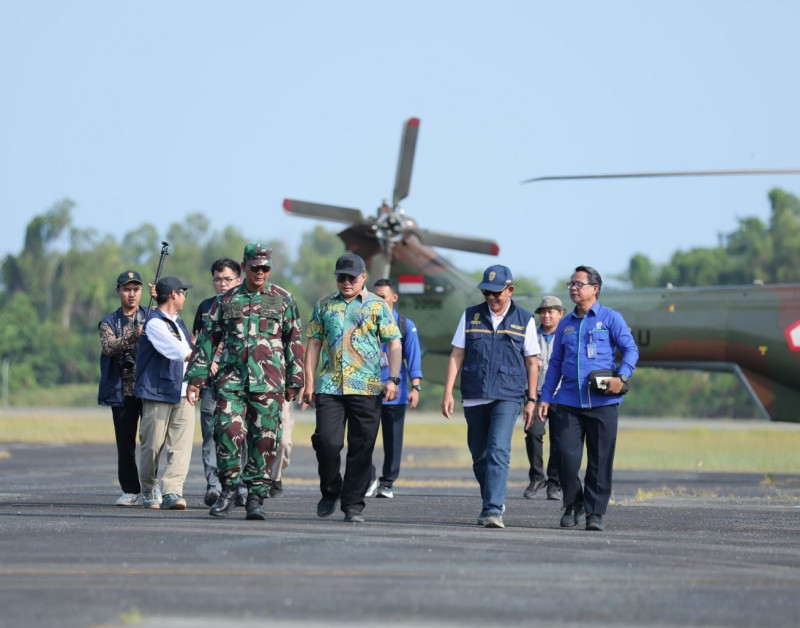 TNI Kerahkan Personel dan Heli Caracal Perkuat Penanganan Karhutla di Wilayah IKN