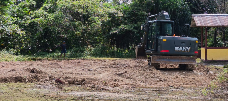 Dukung Pelayanan Umat, Satgas TMMD Ke-129 Kodim 1807/Sorong Selatan Siapkan Lahan Rumah Pastori di Kampung Sesor