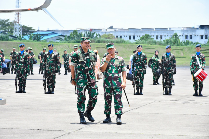 Komandan Kodaeral l Sambut Kedatangan Kepala Staf TNI Angkatan Udara