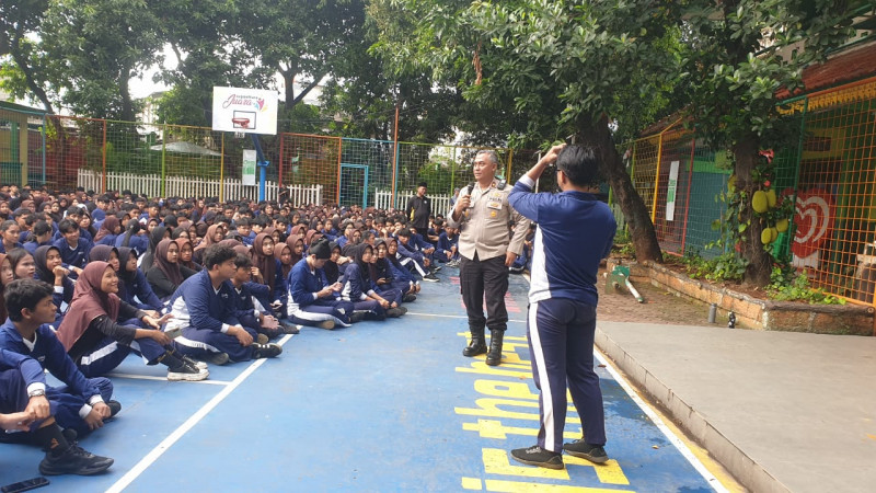 Kapolsek Koja Ajak Pelajar SMAN 110 Jauhi Tawuran dan Narkoba