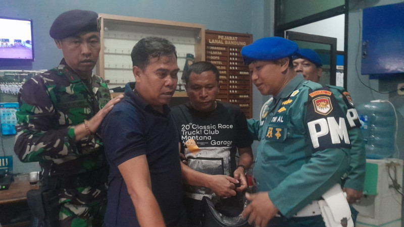 Lanal Bandung Didemo, Pasukan Dakhura Pukul Mundur Pengunjuk Rasa