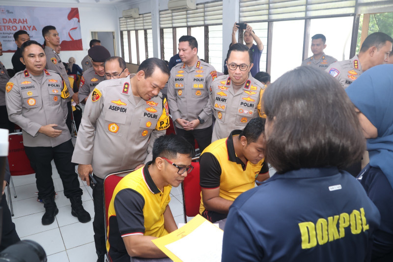 Bakti Sosial Donor Darah Warnai Hari Jadi Ke 74 Humas Polri di Polda Metro Jaya