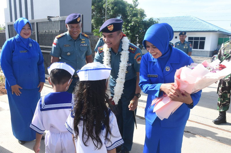 Sebagai Bentuk Penghormatan Kepada Pejabat Lama dan Baru, Lanal Bintan Selenggarakan Pisah Sambut Komandan Lanal Bintan