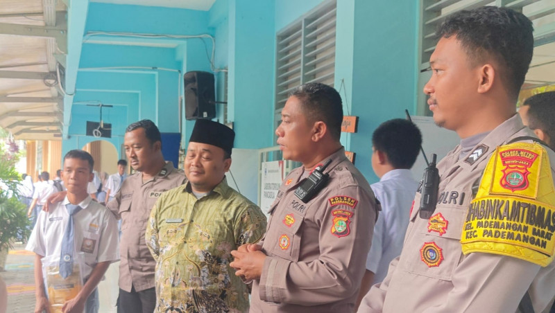 Polsek Pademangan Gelar Police Go To School Sosialisasi Bahaya Kenakalan Remaja dan Narkoba di SMAN 40 Jakarta Utara
