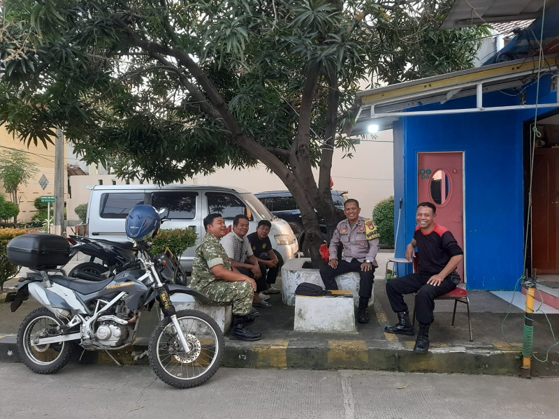 Sinergitas TNI - Polri Dalam Menjaga Wilayah Bintara Polsek Bekasi Barat