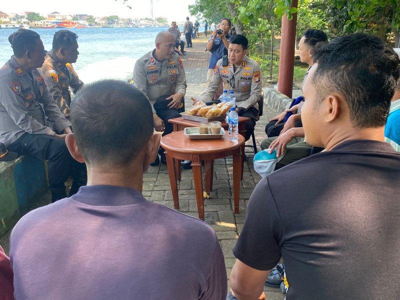 Kapolres Kepulauan Seribu Gelar Jumat Curhat di Pulau Panggang, Serap Aspirasi dan Jaga Kamtibmas