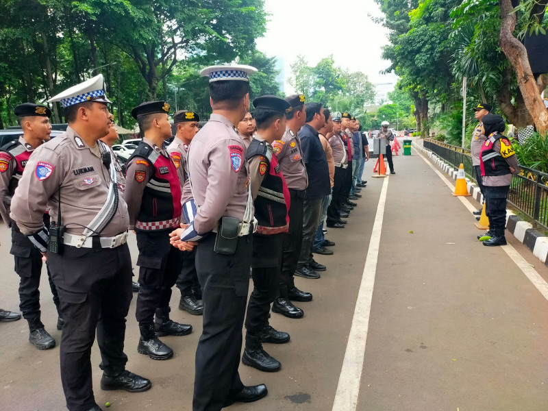 Patroli Sore Polda Metro Jaya Polisi Hadir Beri Rasa Aman Untuk Warga