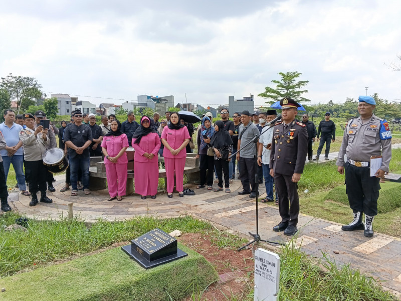 Polsek Pademangan Gelar Pemakaman Kedinasan untuk AIPTU Sugiarto