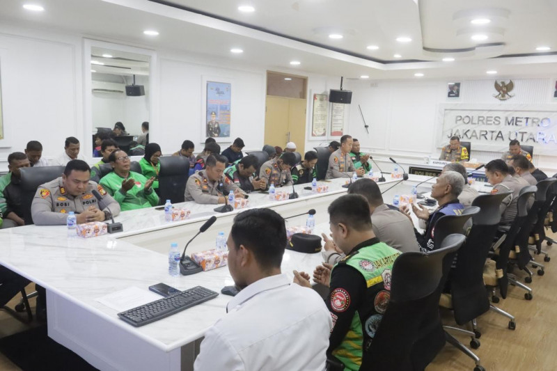 Kapolres Metro Jakarta Utara Kukuhkan Presidium Komunitas Ojek Online, Dorong Peran Aktif Jaga Lingkungan dan Warga