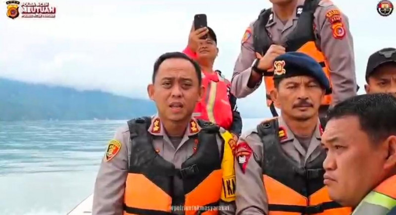 Kapolres Aceh Tengah Salurkan Bantuan Sembako untuk Korban Bencana Alam di Kecamatan Bintang