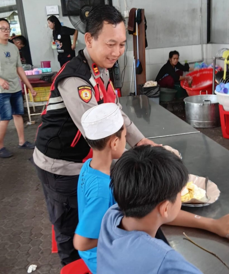 Polsek Metro Penjaringan Gelar Jum’at Peduli, Kapolsek: Wujud Kepedulian Polri Hadir di Tengah Masyarakat