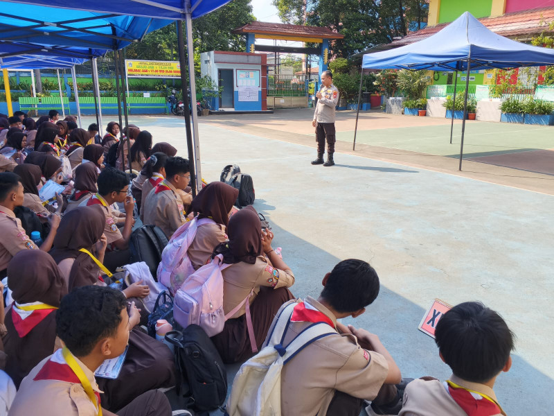 MPLS Polsek Metro Penjaringan di SMAN 111, Edukasi Ajak Siswa Tolak Tawuran, Bullying, dan Narkoba