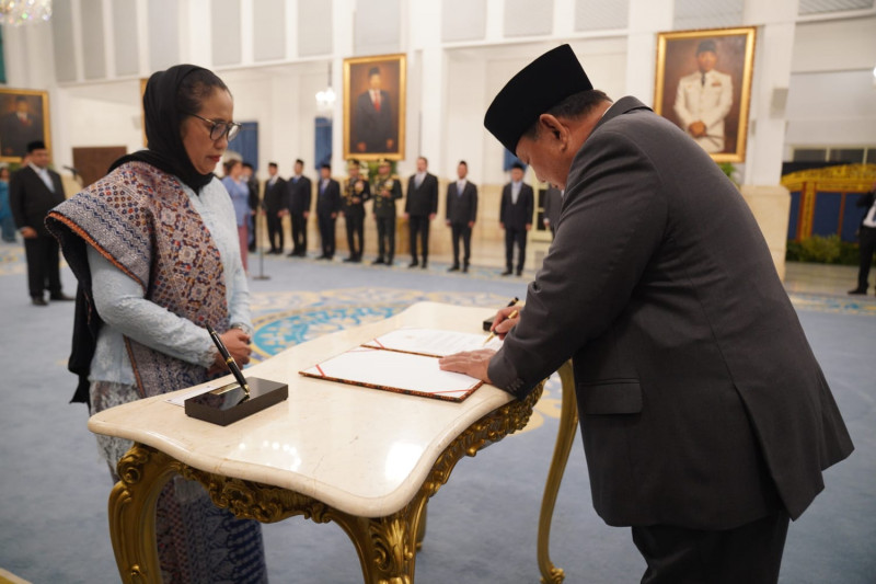 Prabowo Lantik Pimpinan Baru BGN dan Penasihat Khusus Presiden Bidang Ketenagakerjaan