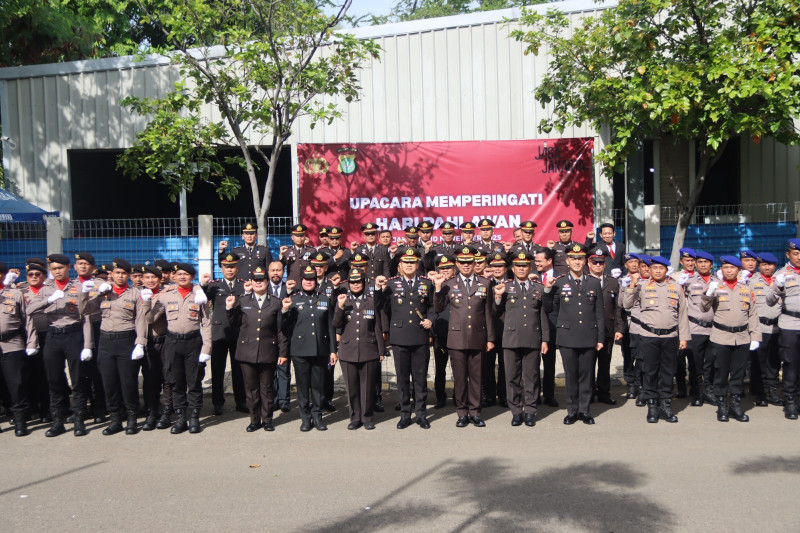 Kapolres Kepulauan Seribu Pimpin Upacara Hari Pahlawan 2025: Teladani Semangat Juang Pahlawan untuk Indonesia Maju