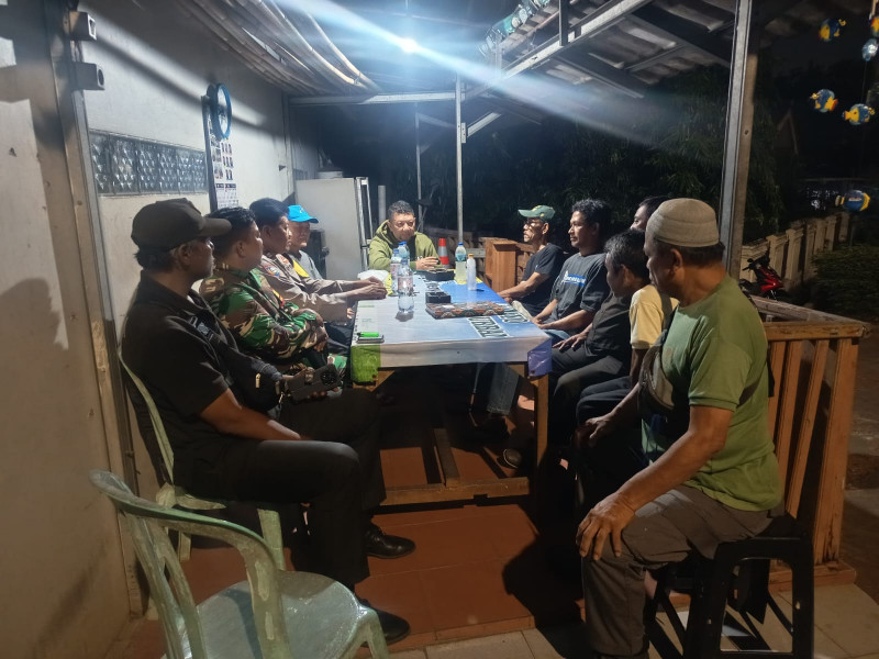 Bhabinkamtibmas dan Babinsa Jakasampurna Perkuat Sinergitas Kamtibmas Melalui Jaga Jakarta On The Spot