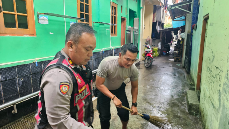 Polsek Pademangan Gelar Program Bang Jasri, Bersih-Bersih Tempat Ibadah Wujudkan Jakarta Asri