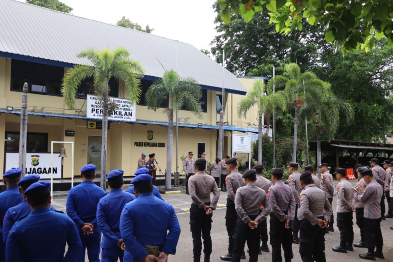 Anggota Polres Kepulauan Seribu Dapat Siraman Rohani dari Ustaz Helga Arfian, Kapolres : Iman Kuat Kinerja Hebat