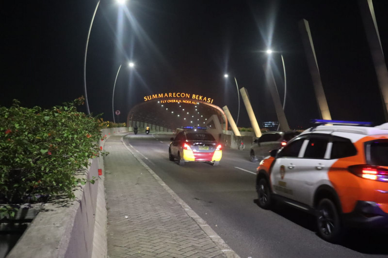 Kasat Samapta Polres Metro Bekasi Kota  Pimpin Patroli Skala Besar, Tawuran dan Balap Liar Disikat dari Jalan Ahmad Yani