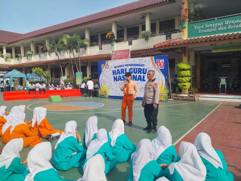 Polsek Koja Sambang SMK Sejahtera:Ajak Pelajar Cegah Tawuran dan Tidak Mudah Terprovokasi Informasi
