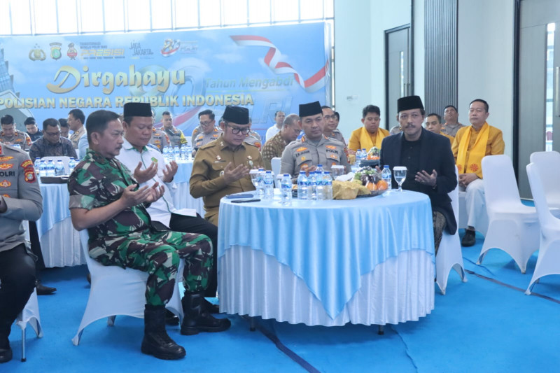 Doa Bersama Lintas Agama Perkuat Kebersamaan Sambut Hari Bhayangkara ke-80 di Polres Metro Tangerang Kota