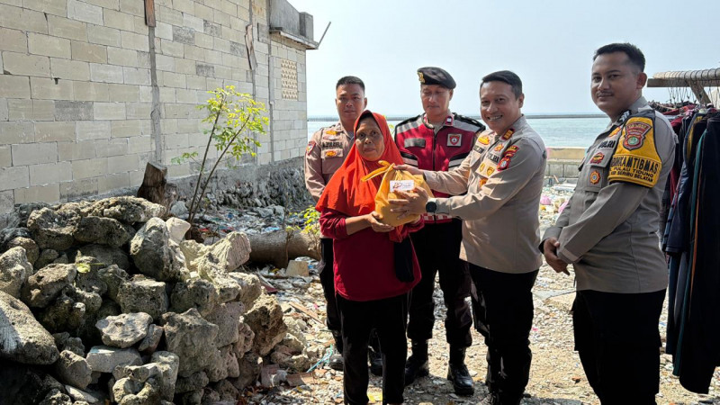 Jaga Jakarta On The Spot, Polsek Kepulauan Seribu Selatan Dekatkan Pelayanan Humanis kepada Warga Pulau Tidung
