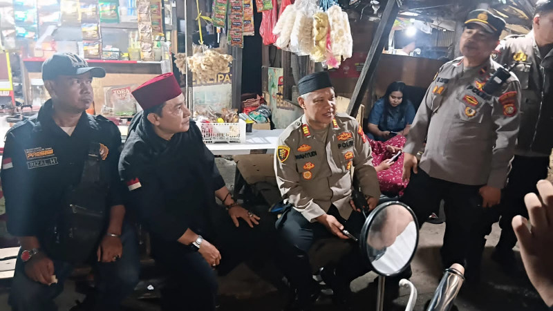 Berikan Rasa Aman kepada Masyarakat, Kapolsek Bekasi Barat Pimpin Patroli