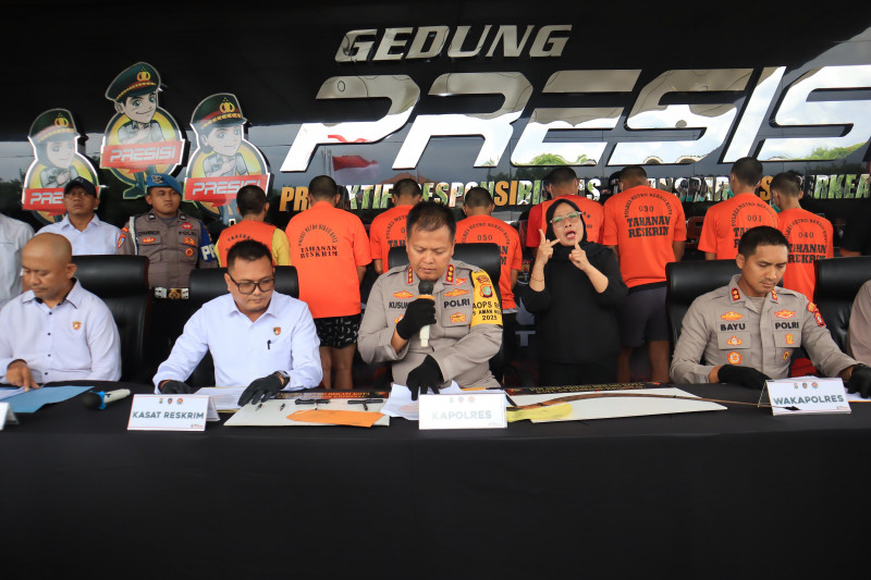 Polres Metro Bekasi Kota Ungkap Sindikat Curanmor di Indomaret Margahayu, 8 Residivis Lintas Kota Ditangkap