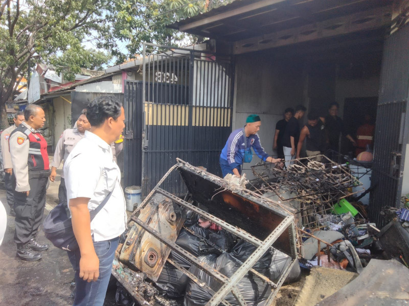 Kebakaran Rumah di Koja Diduga Akibat Korsleting Listrik, Polisi Pastikan Tidak Ada Korban Jiwa