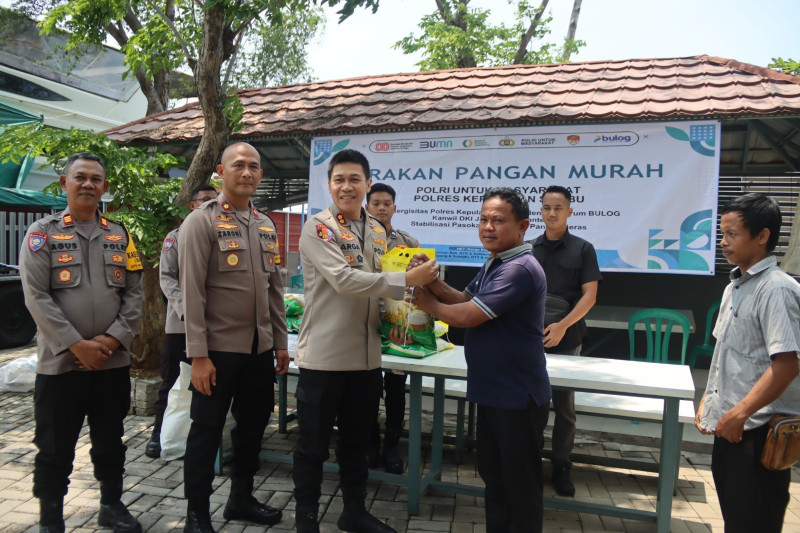 Polres Kepulauan Seribu Gelar Pangan Murah Ringankan Beban Warga