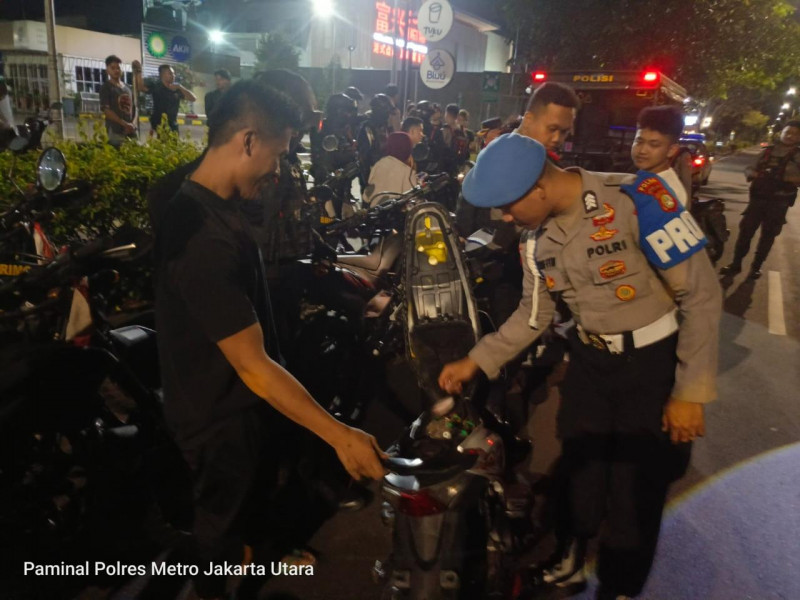 Cegah Begal dan Curanmor, Polres Metro Jakarta Utara Gelar Razia Stasioner di Danau Sunter
