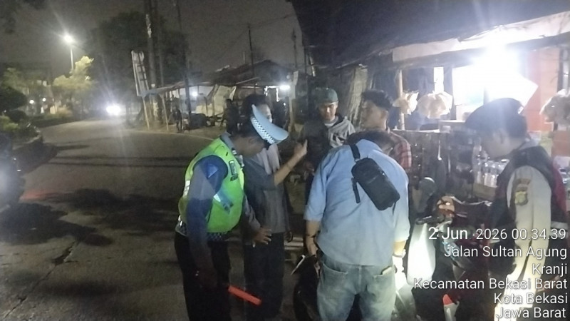 Polsek Bekasi Barat Intensifkan Patroli Dini Hari, Antisipasi Tawuran dan Kejahatan Jalanan