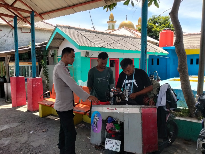 Bhabinkamtibmas Pulau Panggang sambang Toga, Tomas dan Toda untuk Cegah 3C dan Perkuat Keamanan Wilayah