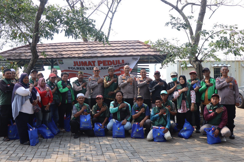 Wakapolres Kepulauan Seribu Rangkul Sabuk Kamtibmas, Sosialisasikan Layanan Polisi 110 untuk Dukung Jaga Jakarta