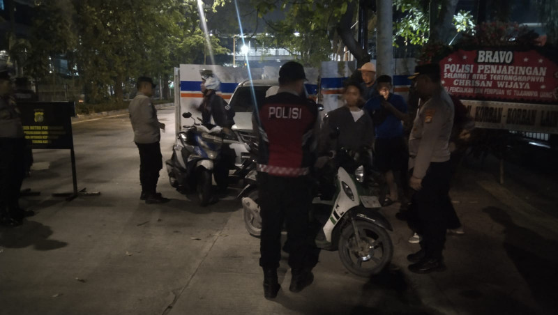 Jaga Jakarta, Jaga Lingkungan: KRYD Polsek Metro Penjaringan Sasar Titik Rawan Tawuran dan Kejahatan Jalanan